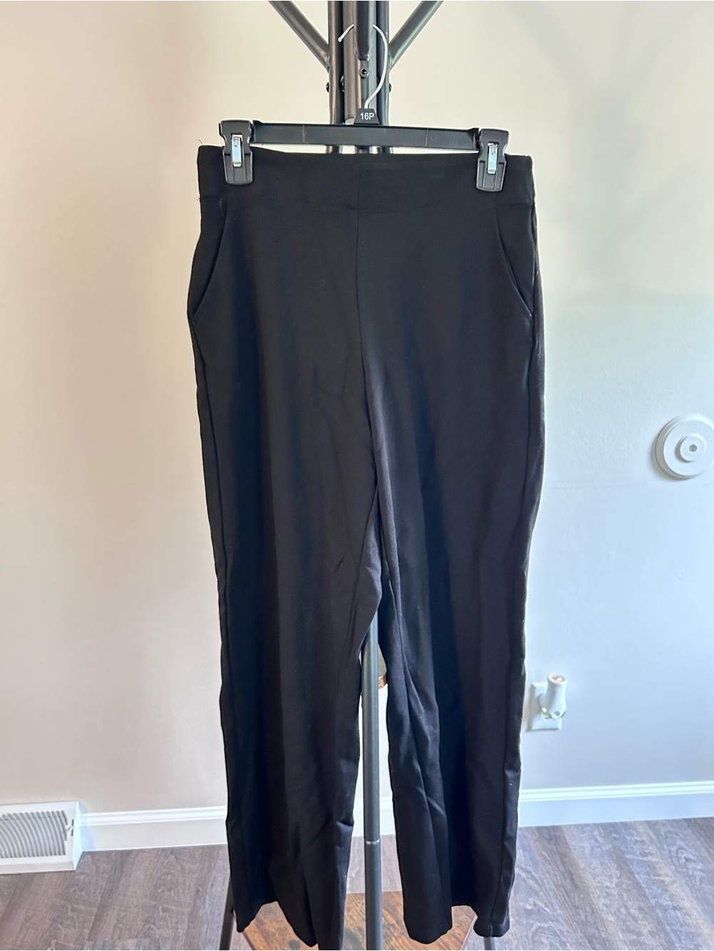 Max studio women’s black pants